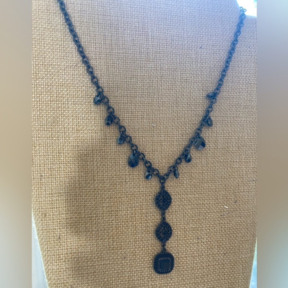 White House Black Market Black Victorian Designed Bib‎ Necklace - Picture 9 of 10